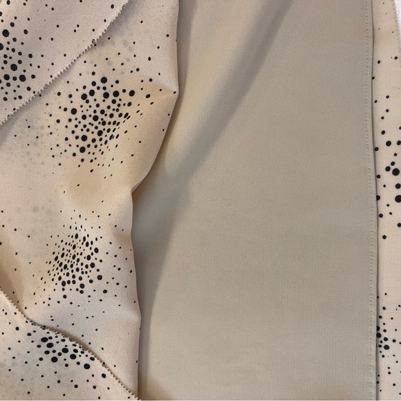 Ann Taylor 12 ruffle blouse, cap sleeves tan and black Office Career - Picture 5 of 9